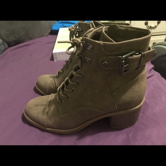 G by Guess combat boots size 7 - Picture 3 of 5